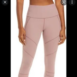 Alo yoga pants